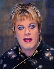 Eddie-Izzard-Dress-to-Kill-8x62